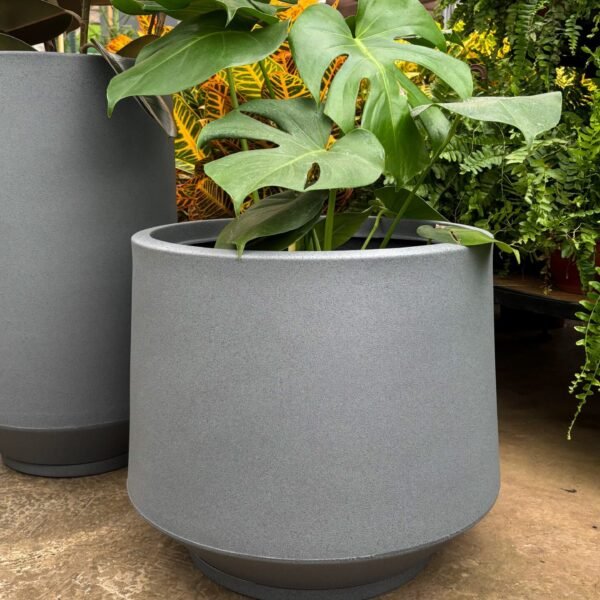 Maceta Rotomoldeada Plástica Vignola N41 56L